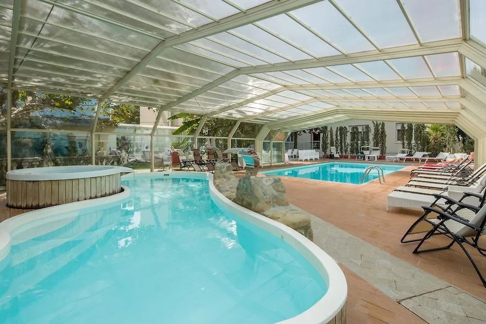 Hotel Manzoni Wellness&Spa Монтекатини-Терме 4*,